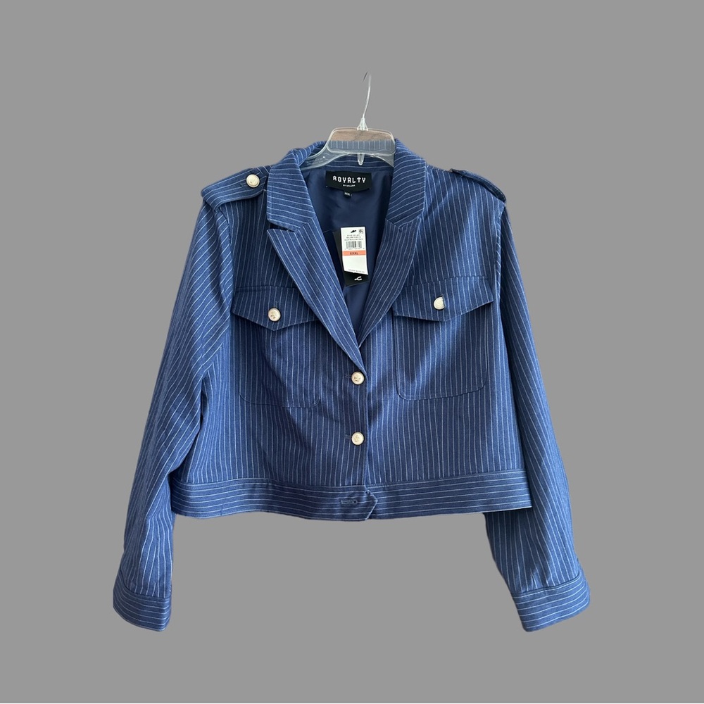NWT jacket SHIPPING DISCOUNT INCLUDED